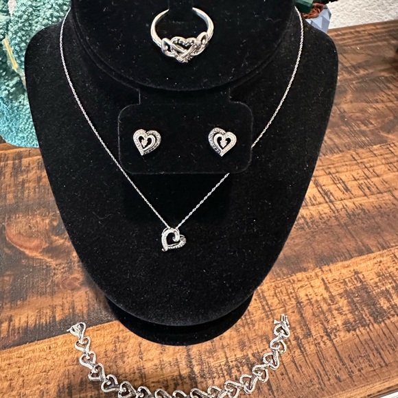 Kay Jewelers Jewelry - Kay Jewelers Silver Heart Necklace Set